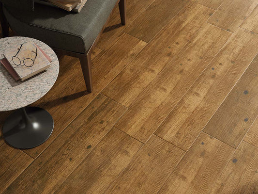 Suelo porcelánico imitación tarima de roble 23x120